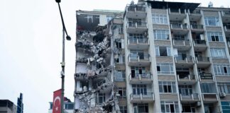 Taşınmadan Önce Komşulara Haber Vermeli Misiniz? İşte Sebepleri!